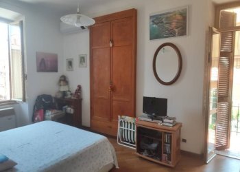 Camera da letto - Trilocale piazza Tommaso e Elena Paccini, Alassio - foto 16