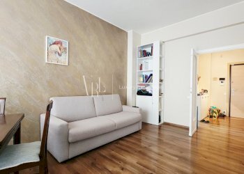 1 - One-room apartment Milano (neighborhood Porta Nuova) - photo 1