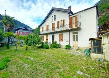 Villa via Duca D'Aosta, Verrès - foto 1