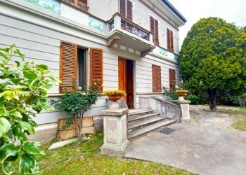 Villa via Duca D'Aosta, Verrès - foto 4