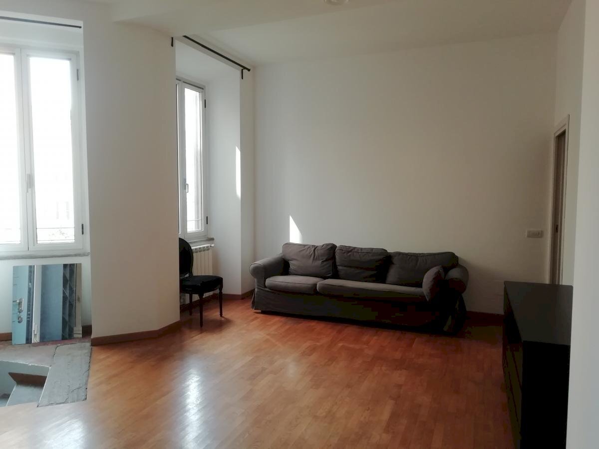 Bilocale Milano (zona Porta Nuova) - foto 1