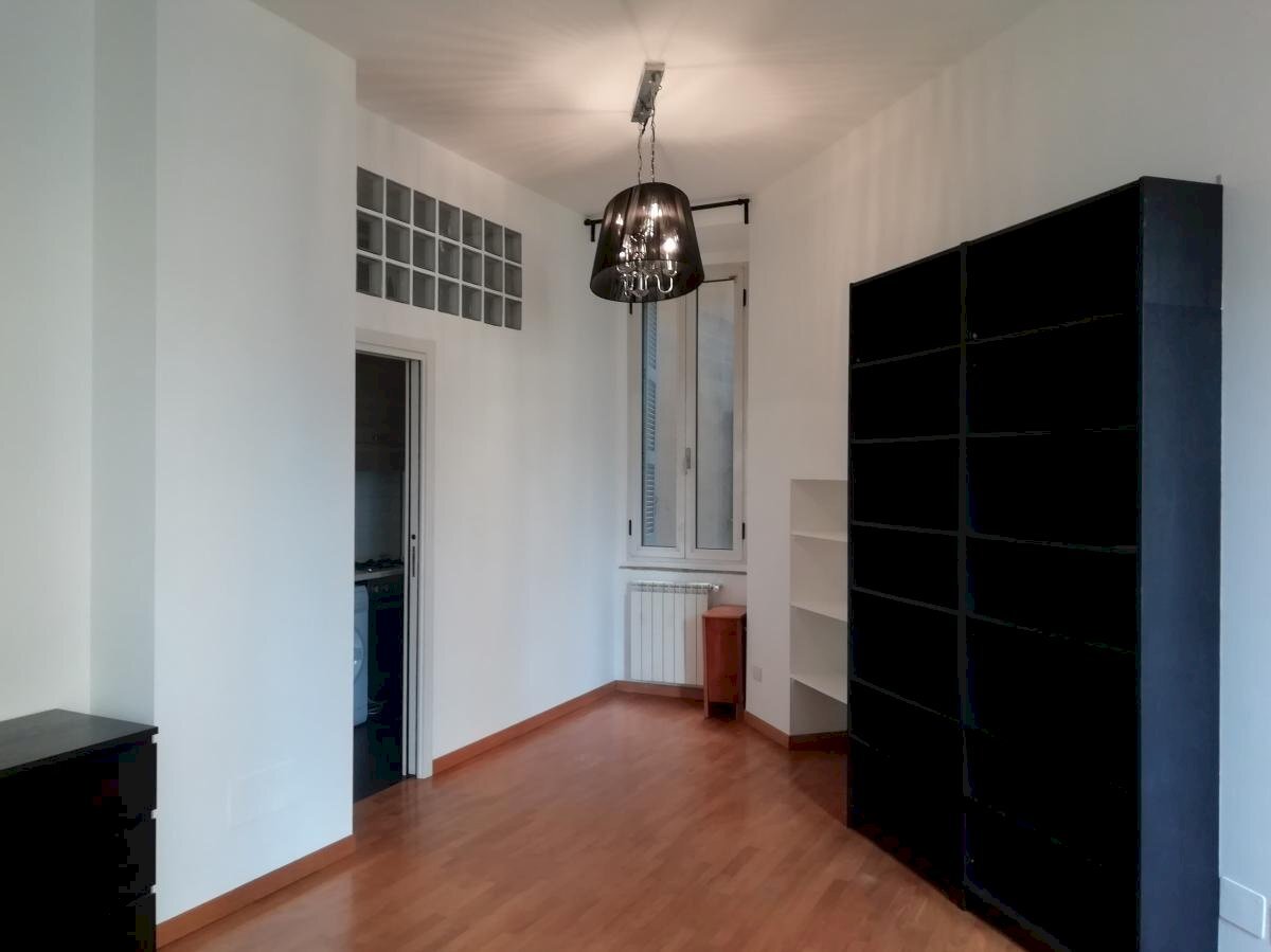 Bilocale Milano (zona Porta Nuova) - foto 2
