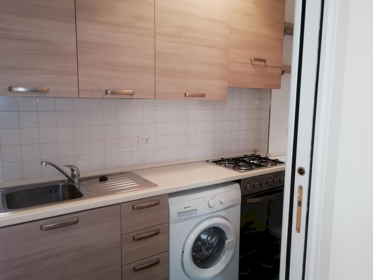 Bilocale Milano (zona Porta Nuova) - foto 3