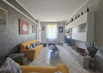 Four-room apartment Via giovanni pergolesi, Asti - photo 3