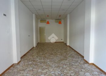 Shop Via Comacchio, Ferrara - photo 1