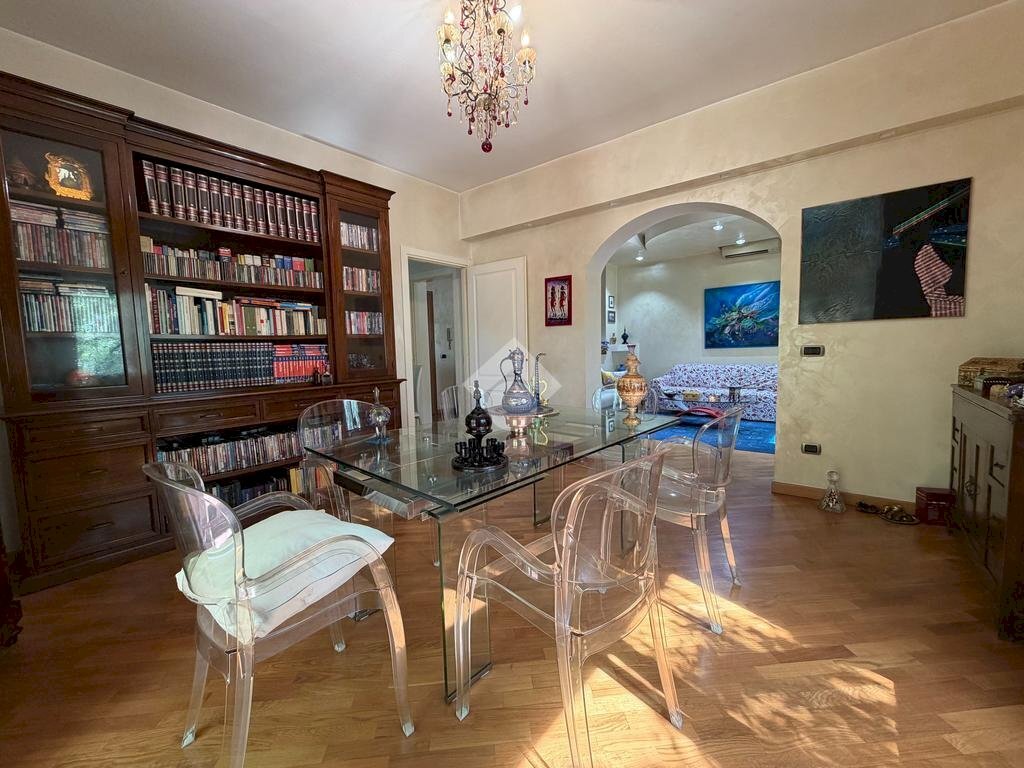 Four-room apartment Viale Storchi, Modena (neighborhood Circoscrizione 1) - photo 3