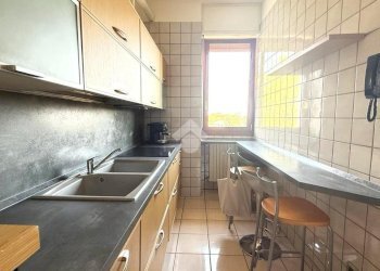 Four-room apartment Via Alessandro Volta, Legnano - photo 5