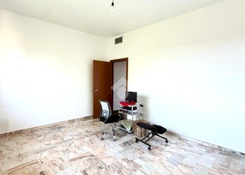 Four-room apartment Via Alessandro Volta, Legnano - photo 10