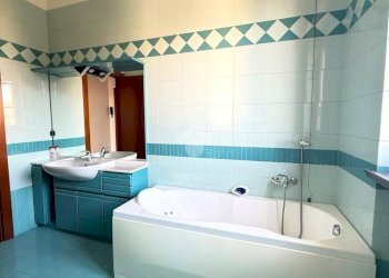 Four-room apartment Via Alessandro Volta, Legnano - photo 13