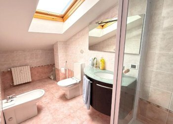 Four-room apartment Via Alessandro Volta, Legnano - photo 17