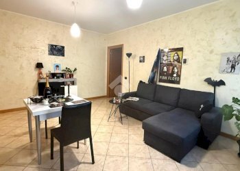 Two-room apartment Via Marsala, Legnano - photo 2