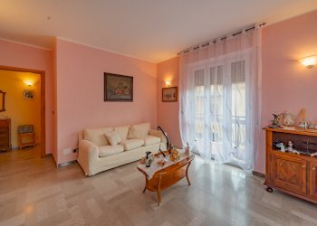 Four-room apartment Via Roma, Caraglio - photo 1