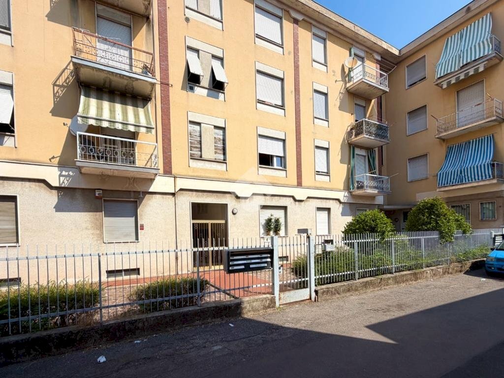 Three-room apartment Vicolo Dossena, Rescaldina - photo 1
