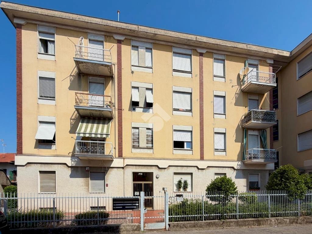 Three-room apartment Vicolo Dossena, Rescaldina - photo 2