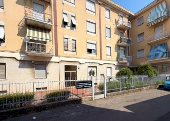 Three-room apartment Vicolo Dossena, Rescaldina - photo 1