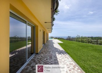 Three-room apartment Via della Pineta, Varazze - photo 3