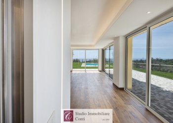 Three-room apartment Via della Pineta, Varazze - photo 4
