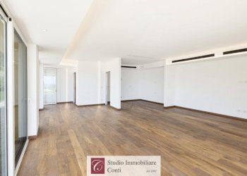 Three-room apartment Via della Pineta, Varazze - photo 5