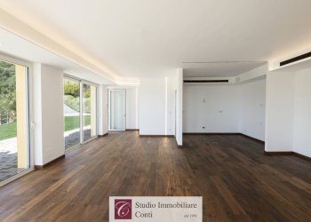 Three-room apartment Via della Pineta, Varazze - photo 7