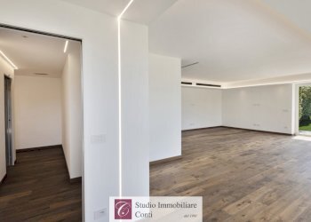 Three-room apartment Via della Pineta, Varazze - photo 8