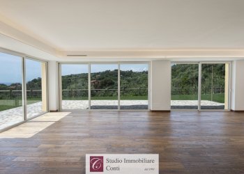 Three-room apartment Via della Pineta, Varazze - photo 10