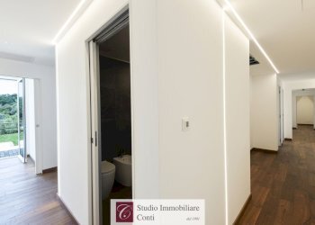 Three-room apartment Via della Pineta, Varazze - photo 14