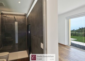 Three-room apartment Via della Pineta, Varazze - photo 17