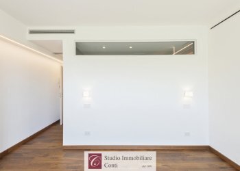 Three-room apartment Via della Pineta, Varazze - photo 20