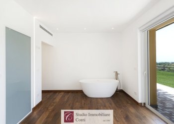 Three-room apartment Via della Pineta, Varazze - photo 34