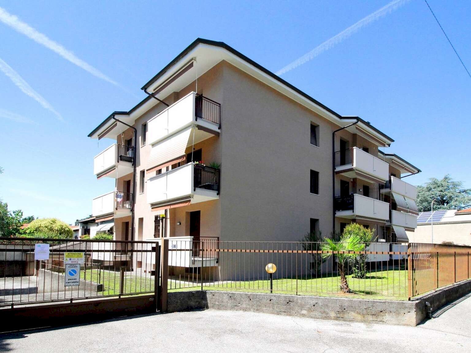 Three-room apartment Villasanta - photo 1