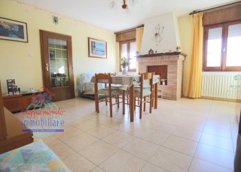 Foto 4 - Villa VIA MAESTRA GRANDE
 
25, Cento - photo 4