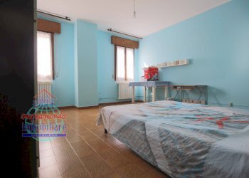 Foto 16 - Villa VIA MAESTRA GRANDE
 
25, Cento - photo 16