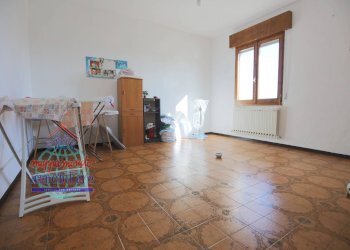 Foto 18 - Villa VIA MAESTRA GRANDE
 
25, Cento - photo 18