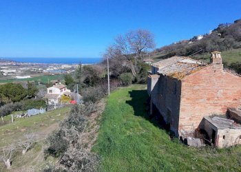 Foto 1 - Rustico c.da valdaso
 
18, Campofilone - foto 1