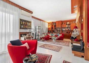 Soggiorno - Attico Via Santa Margherita
 
53, Cologno Monzese - foto 1