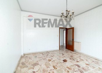 Stanza vuota - Trilocale Via Risorgimento
 
3, Mascalucia - foto 9