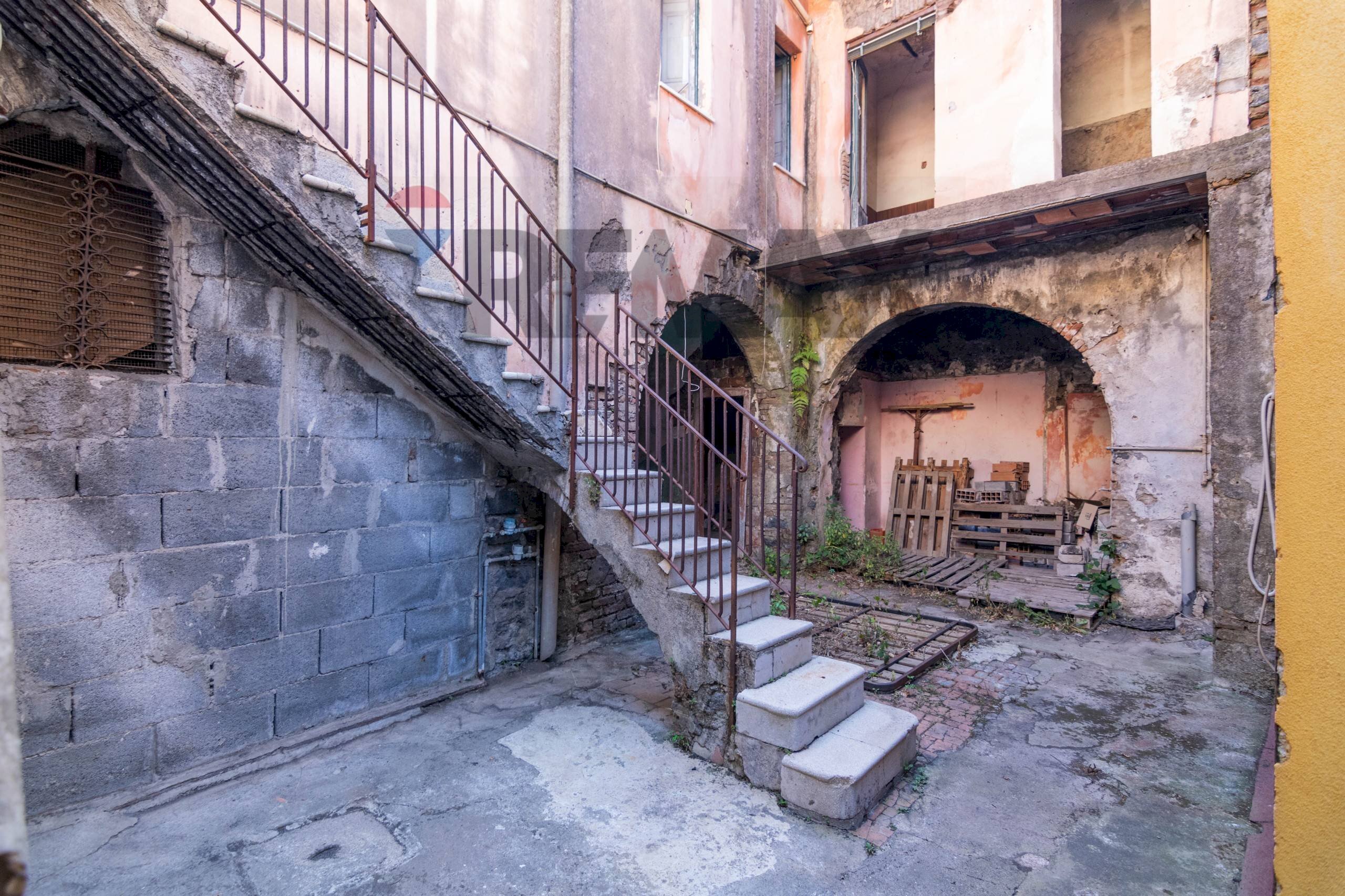 Scale - Quadrilocale Via Gangi
 
60, Acireale - foto 1