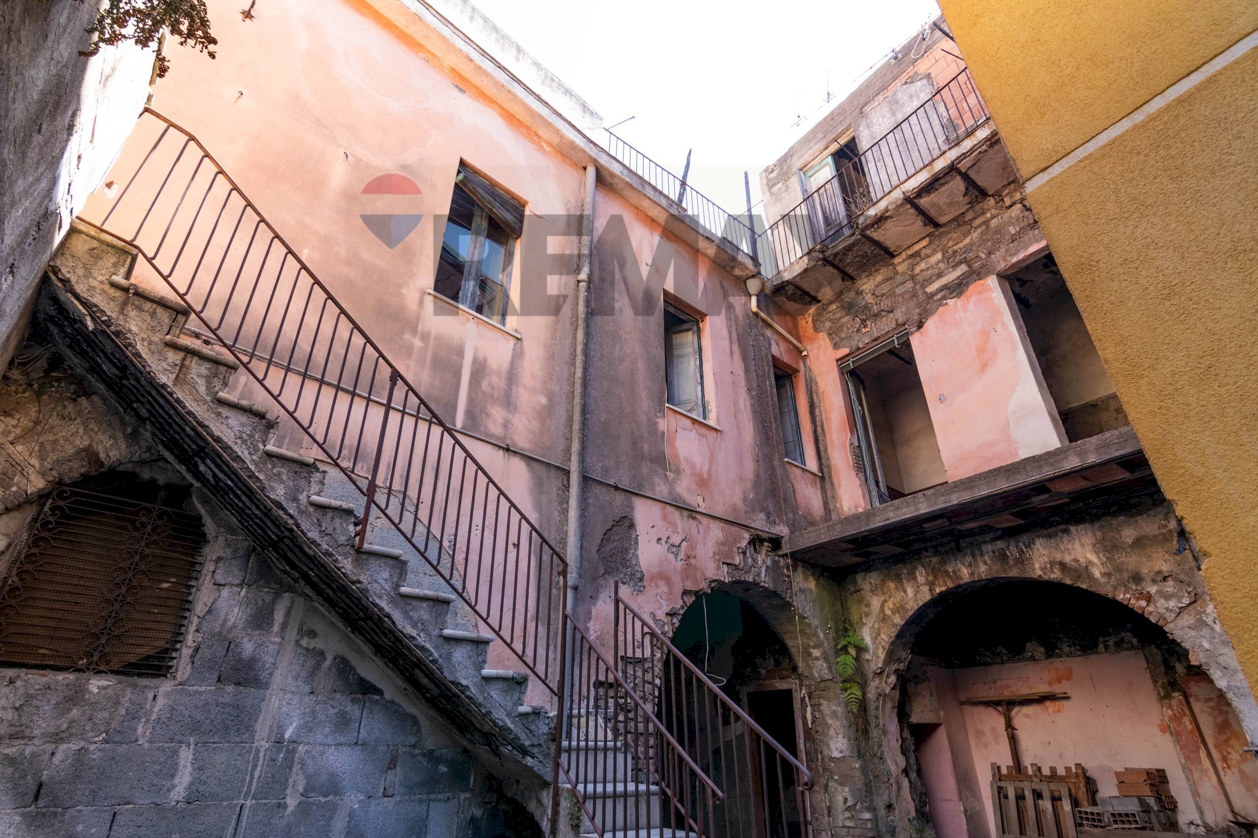 Edificio all\'aperto - Quadrilocale Via Gangi
60, Acireale - foto 2