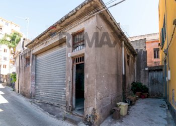 Edificio all\'aperto - Quadrilocale Via Gangi
 
60, Acireale - foto 3