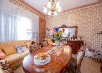 Sala da pranzo - Appartamento Via Lombardia
 
26, Nicolosi - foto 6