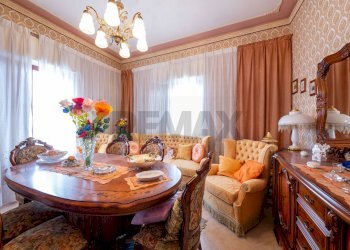 Sala da pranzo - Appartamento Via Lombardia
 
26, Nicolosi - foto 7