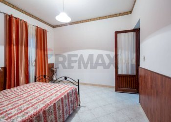 Camera / camera da letto - Appartamento Via Lombardia
 
26, Nicolosi - foto 17