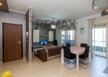 Sala da pranzo - Trilocale Via Delle Robinie
 
4, Catania - foto 3