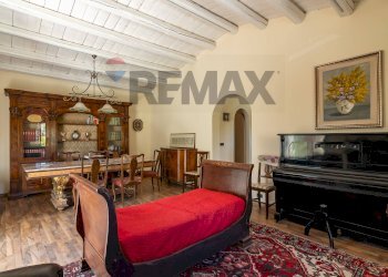 Sala da pranzo - Villa Via Fisicara
 
74, Caltagirone - photo 5