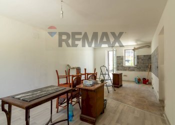 Sala da pranzo - Villa Via Fisicara
 
74, Caltagirone - photo 26