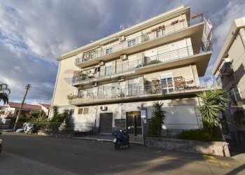 Edificio all\'aperto - Trilocale Via Francesco Cilea
 
3, San Giovanni la Punta - foto 1