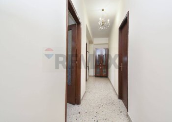 Hall / corridoio - Trilocale Via Francesco Cilea
 
3, San Giovanni la Punta - foto 11