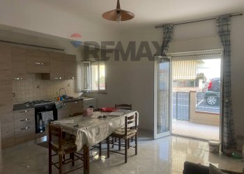 Sala da pranzo - Trilocale via regina margherita
 
627, Santa Teresa di Riva - foto 17