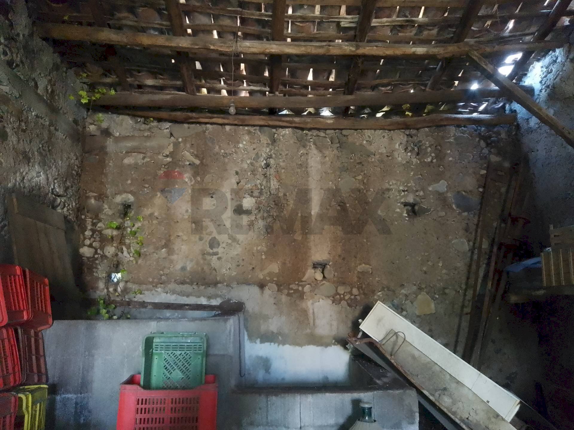 Dettagli - Rustico via strada 8 Malpassoti
337, Riposto - foto 3