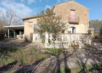Casa all\'aperto - Villa via Manfredi  Modica
 
snc, Caltagirone - foto 2